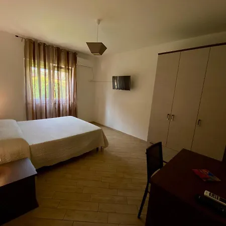 Aurelio Alojamento de Acomodação e Pequeno-almoço Squillace