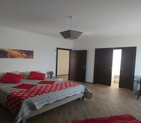 Aurelio Bed and Breakfast 3*