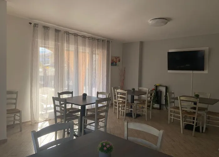 Aurelio 3* Сквилласе