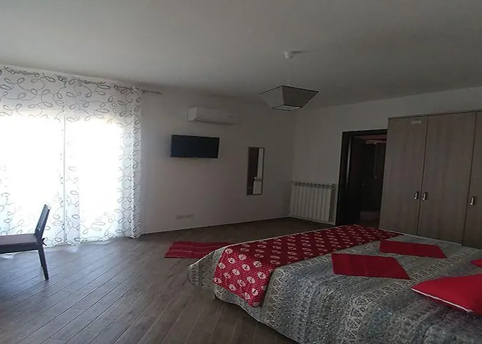 Aurelio 3* Сквилласе