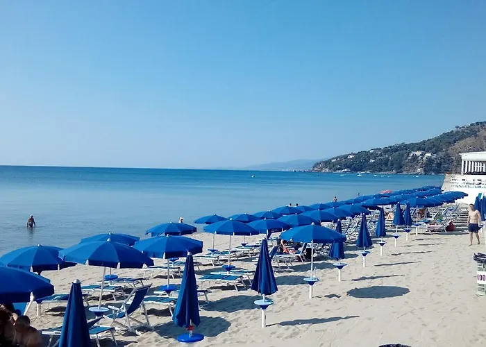 Aurelio 3* Сквилласе